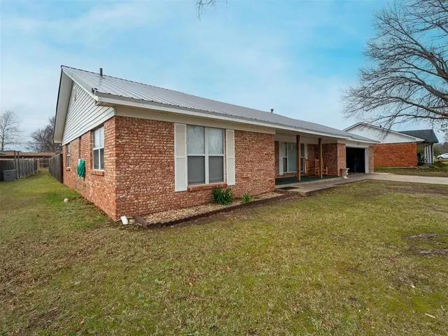 Photo 4 — 1313 Glenwood Drive, Prague, OK 74864
