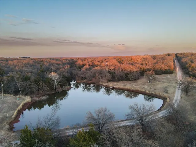 Photo 2 — 22901 N Henney Road, Luther, OK 73054