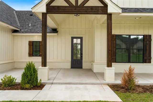 Photo 7 — 10140 Oakwood Drive, Edmond, OK 73025