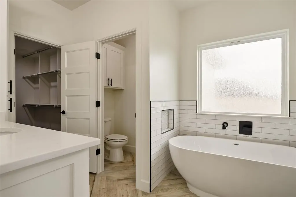 Photo 33 — 10140 Oakwood Drive, Edmond, OK 73025