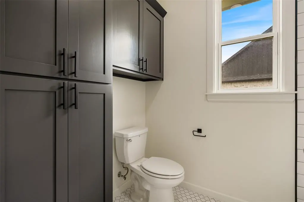 Photo 38 — 10140 Oakwood Drive, Edmond, OK 73025