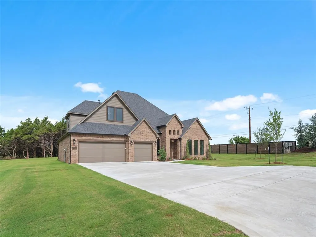 Photo 2 — 9001 Prairie Farms Drive, Mustang, OK 73064