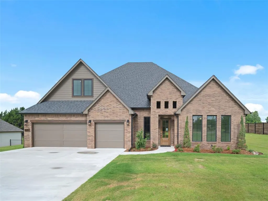 Photo 3 — 9001 Prairie Farms Drive, Mustang, OK 73064