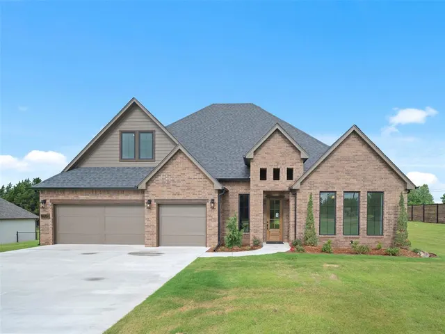 Photo 3 — 9001 Prairie Farms Drive, Mustang, OK 73064