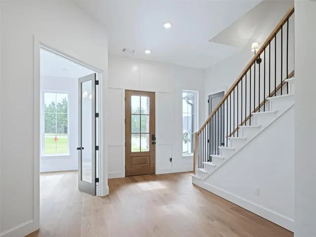 Photo 5 — 9001 Prairie Farms Drive, Mustang, OK 73064