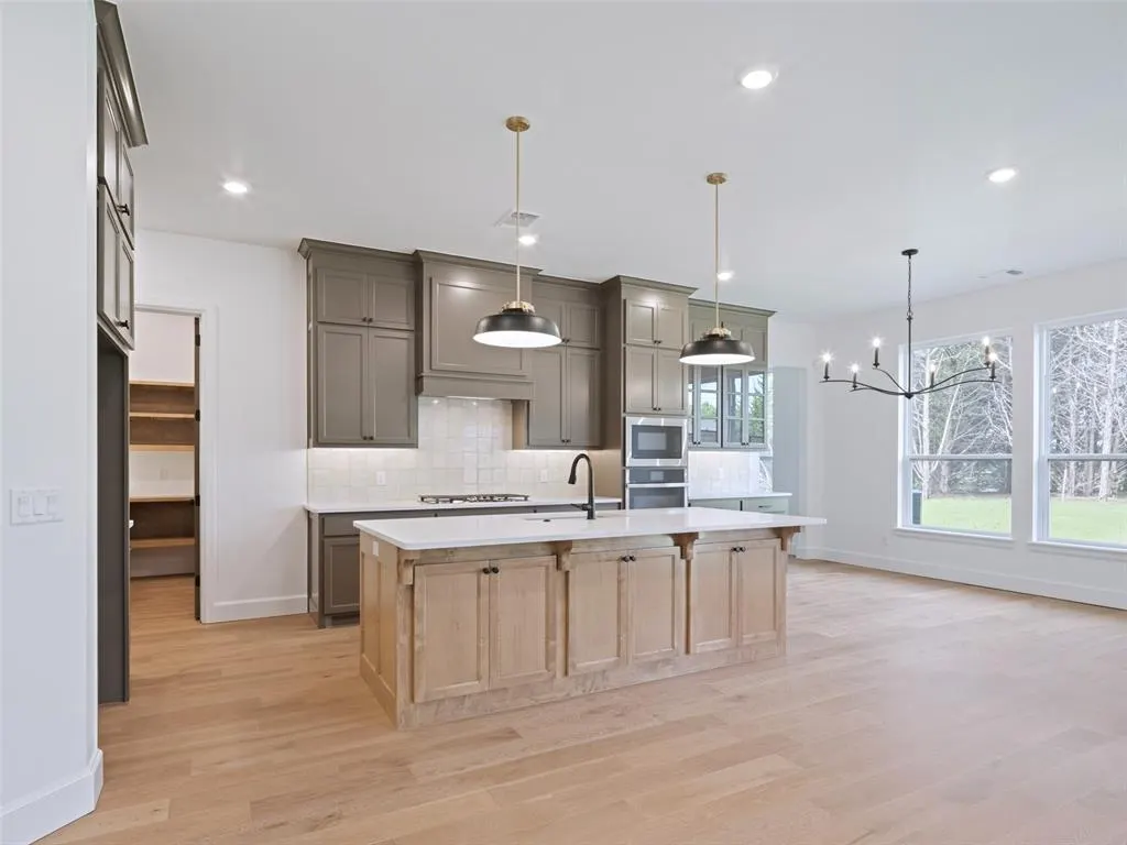 Photo 15 — 9001 Prairie Farms Drive, Mustang, OK 73064