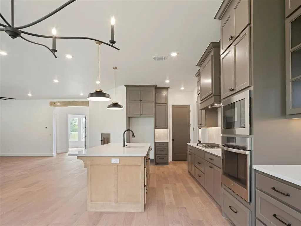 Photo 27 — 9001 Prairie Farms Drive, Mustang, OK 73064