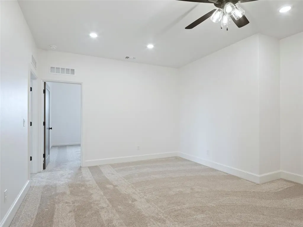 Photo 38 — 9001 Prairie Farms Drive, Mustang, OK 73064