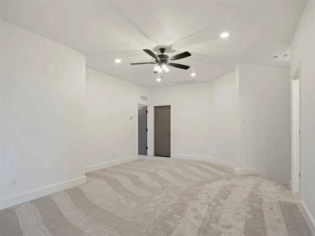 Photo 39 — 9001 Prairie Farms Drive, Mustang, OK 73064