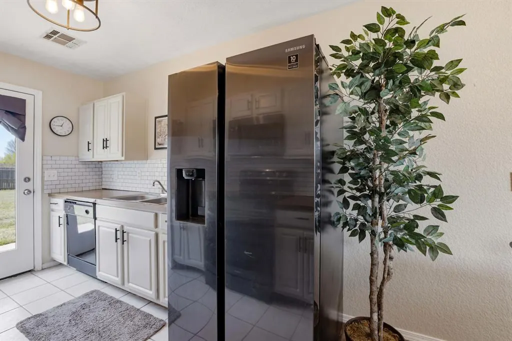 Photo 10 — 15501 Lilly Garden Lane, Oklahoma City, OK 73170
