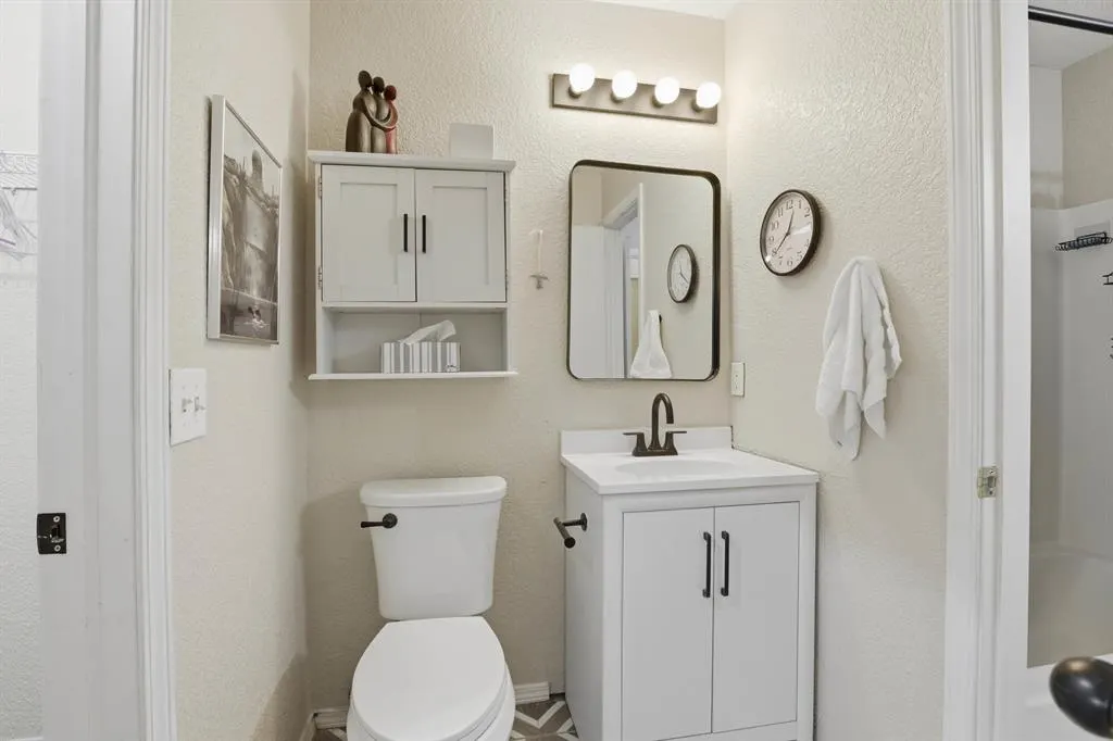Photo 18 — 15501 Lilly Garden Lane, Oklahoma City, OK 73170