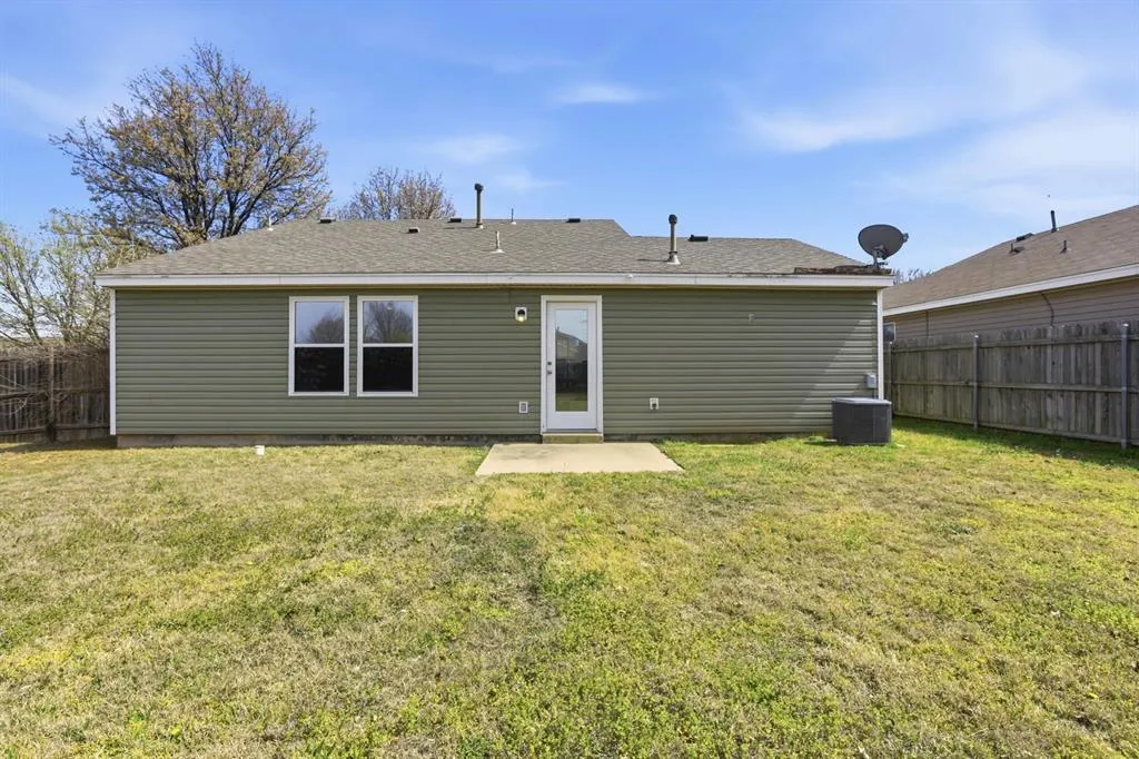 Photo 21 — 15501 Lilly Garden Lane, Oklahoma City, OK 73170