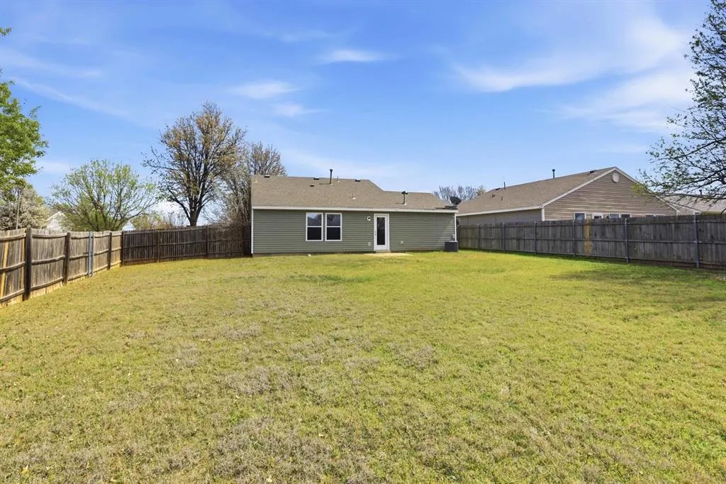 Photo 22 — 15501 Lilly Garden Lane, Oklahoma City, OK 73170