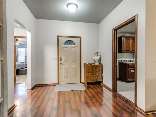 Photo 7 — 4204 Thorn Burn Place, Oklahoma City, OK 73179
