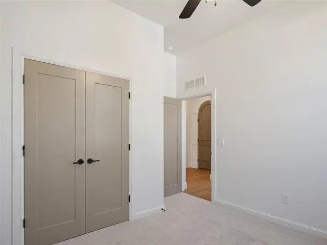 Photo 5 — 3803 Bedrock Drive, Norman, OK 73069