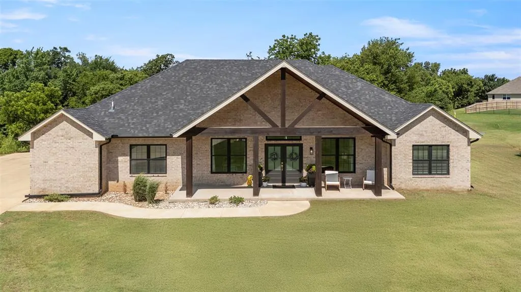 Photo 2 — 1074 Fawn Meadow Drive, Blanchard, OK 73010