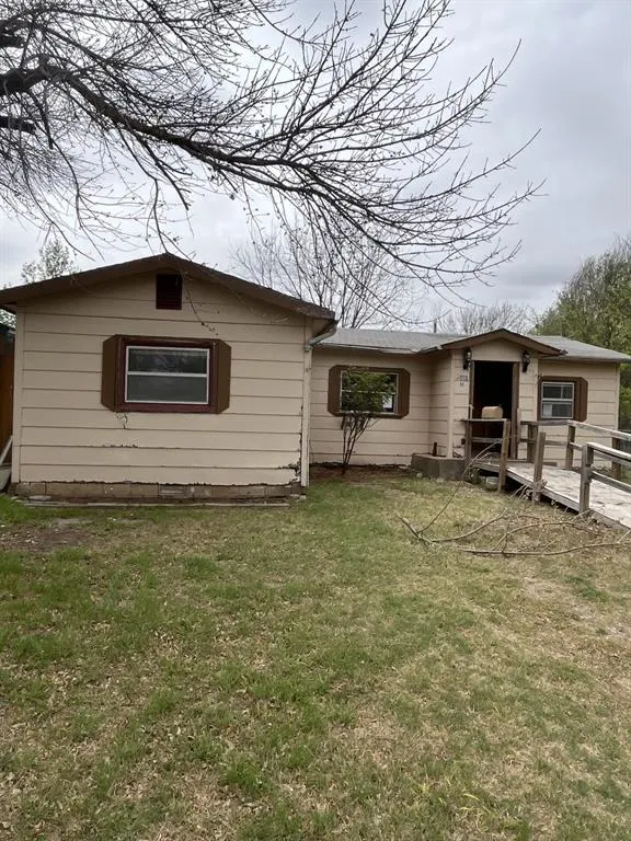 Front exterior — 2512 SW H Avenue, Lawton, OK 73505