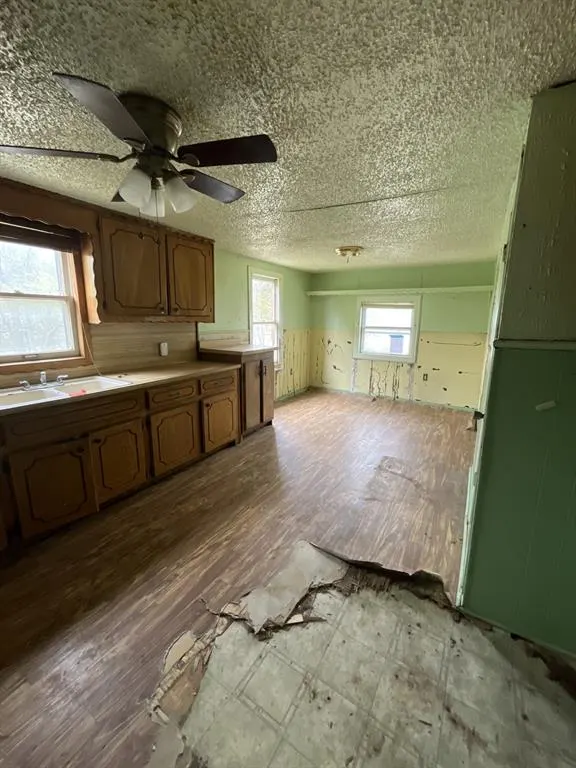 Photo 4 — 2512 SW H Avenue, Lawton, OK 73505