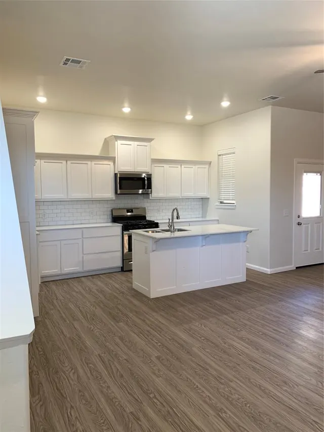 Photo 3 — 3341 Enclave Place, Norman, OK 73072