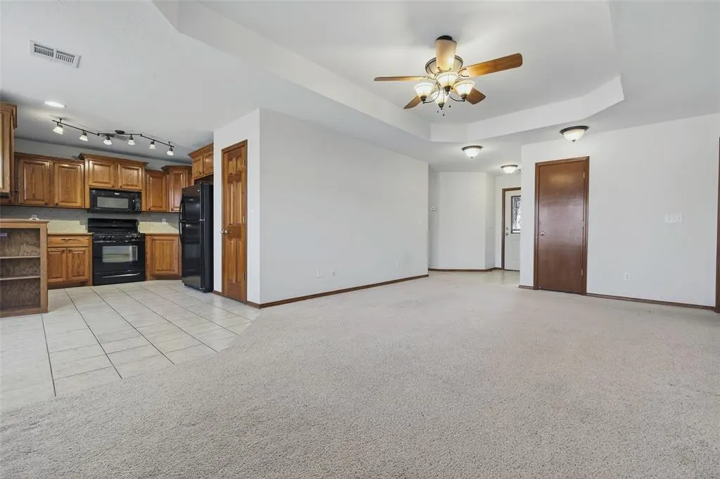 Photo 7 — 810 E Kc Court, Stillwater, OK 74075