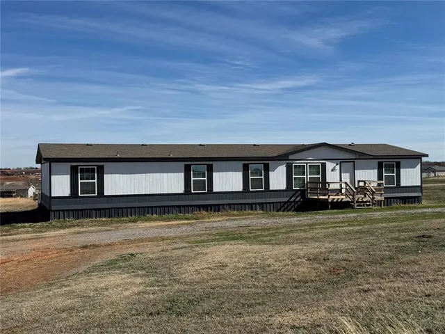 Photo 2 — 2677 County Street 2856, Chickasha, OK 73018