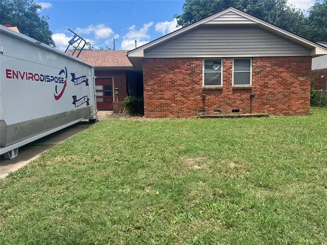 Front exterior — 725 Hartman Drive, Norman, OK 73069