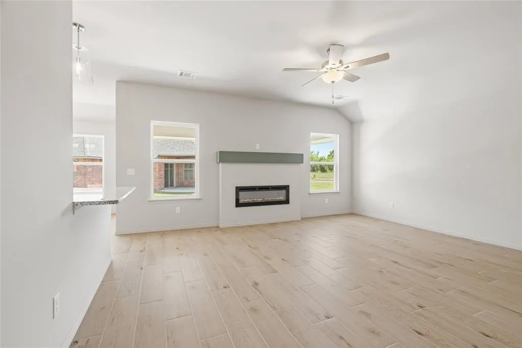 Photo 7 — 10652 SW 18th Street, Yukon, OK 73099