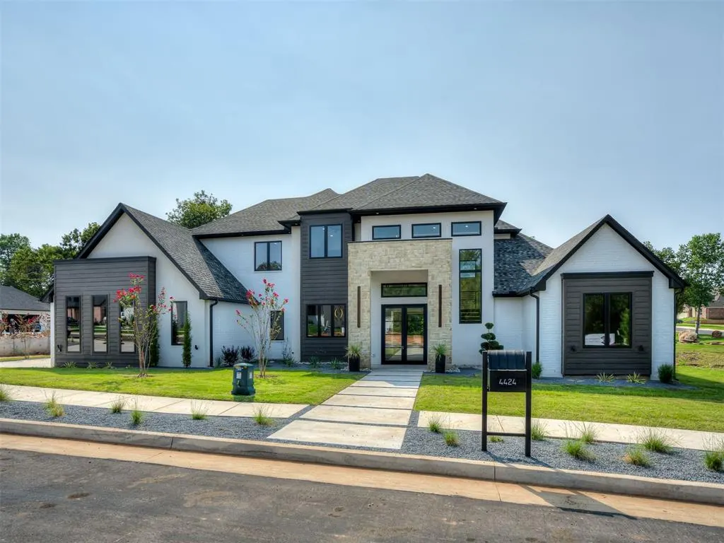 Front exterior — 4424 Redbud Circle, Oklahoma City, OK 73111