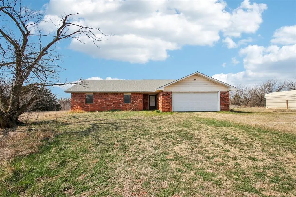 Photo 3 — 2814 County Street 2870, Chickasha, OK 73018