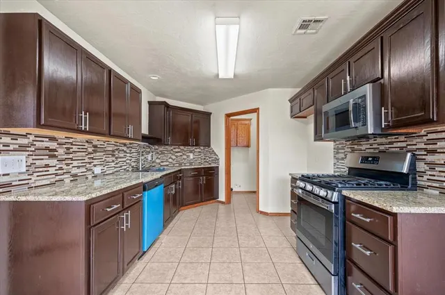 Photo 3 — 3705 Beal Avenue, Spencer, OK 73084
