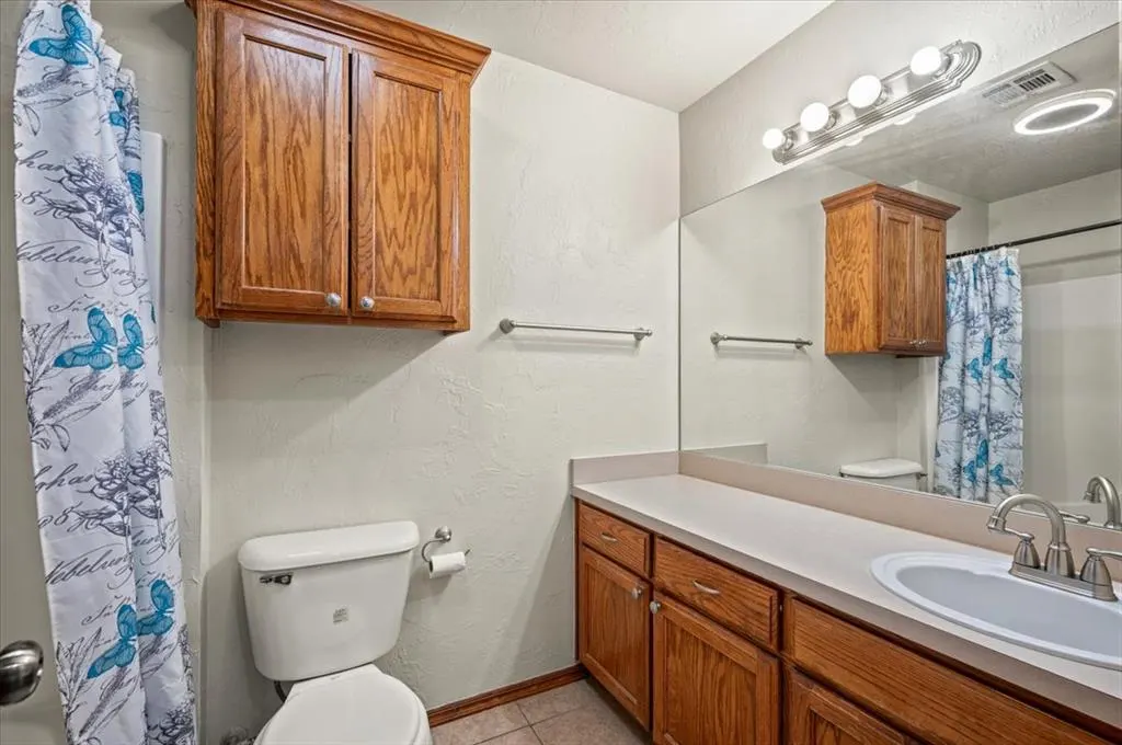 Photo 10 — 3705 Beal Avenue, Spencer, OK 73084