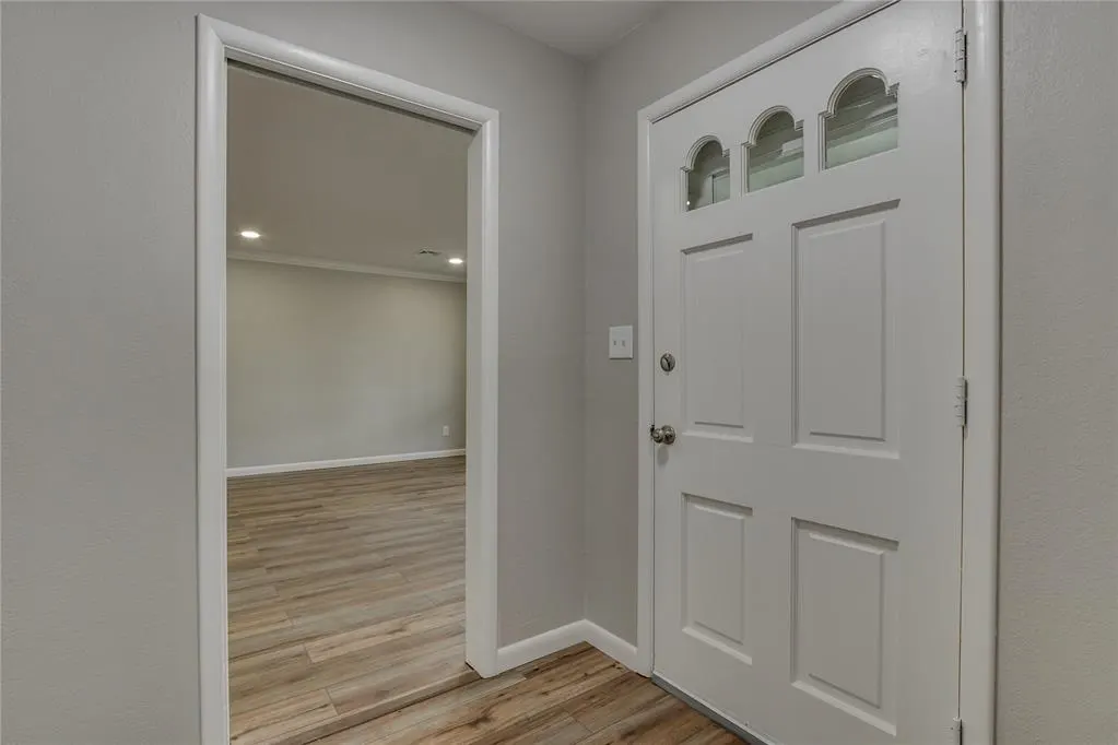 Photo 3 — 2620 Berkshire Way, The Village, OK 73120