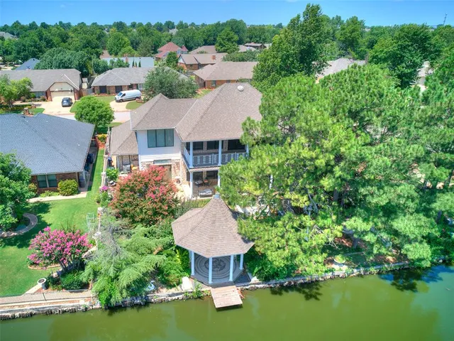 Front exterior — 11132 Lakeridge Run, Oklahoma City, OK 73170