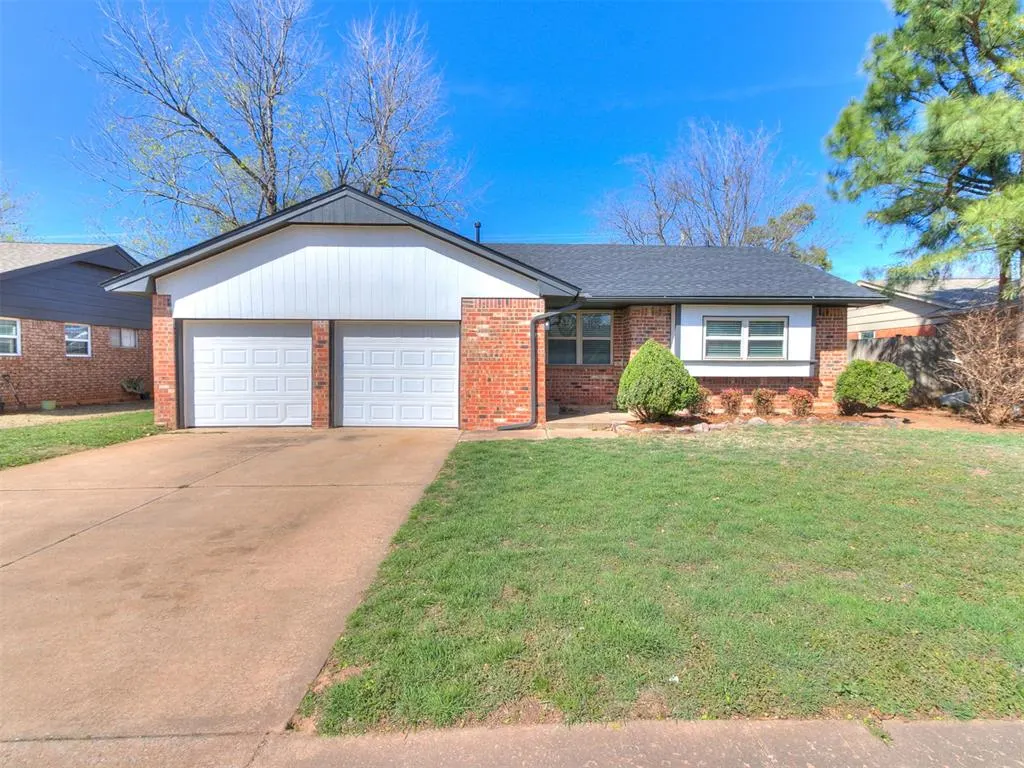 Front exterior — 801 W 7th Street, Edmond, OK 73003