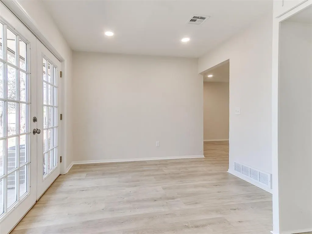 Photo 32 — 801 W 7th Street, Edmond, OK 73003