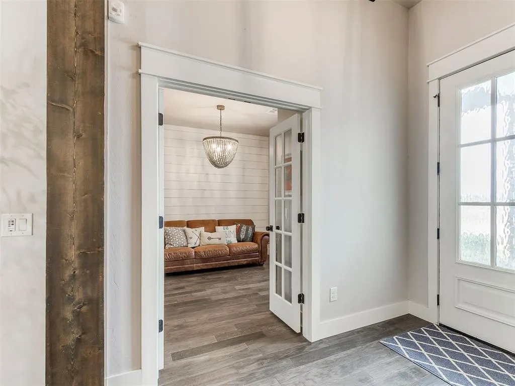 Photo 3 — 516 Mosswood Road, Norman, OK 73069