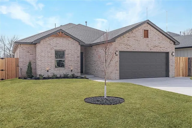 Photo 7 — 320 SE 45th Street, Oklahoma City, OK 73129
