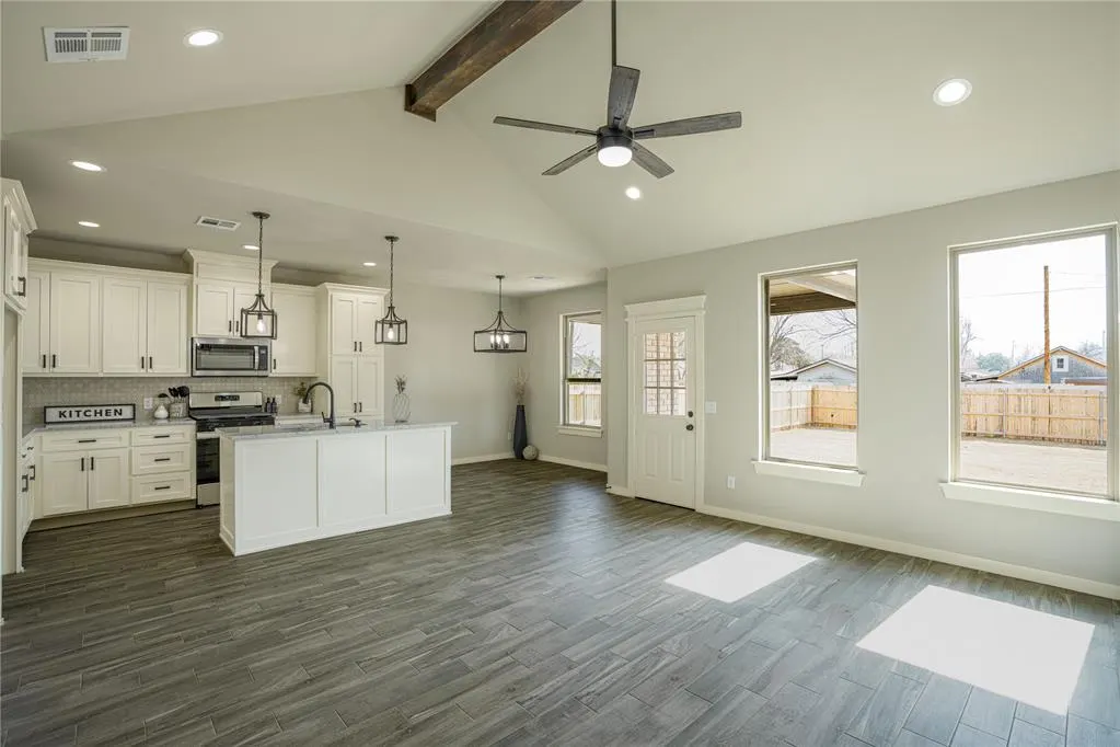 Photo 8 — 320 SE 45th Street, Oklahoma City, OK 73129