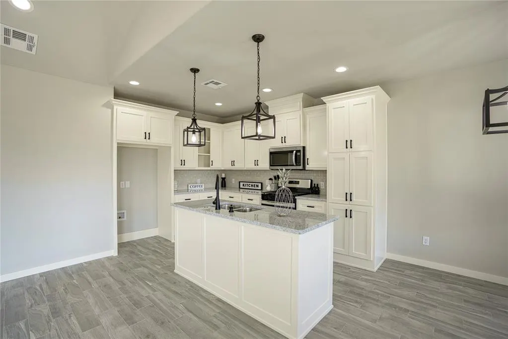 Photo 11 — 320 SE 45th Street, Oklahoma City, OK 73129