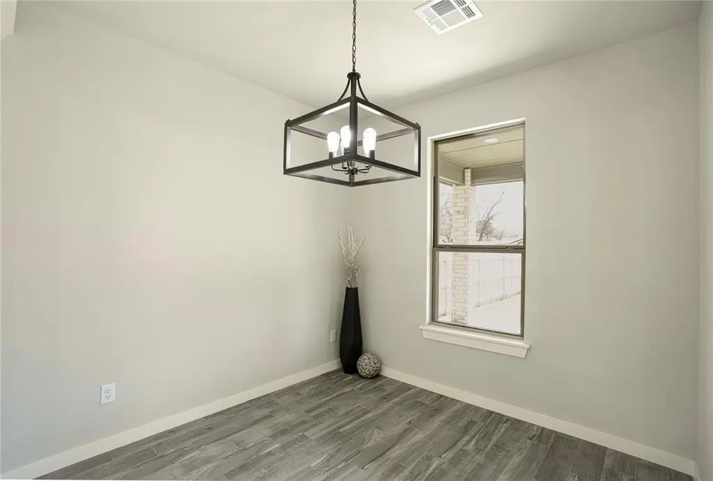 Photo 16 — 320 SE 45th Street, Oklahoma City, OK 73129
