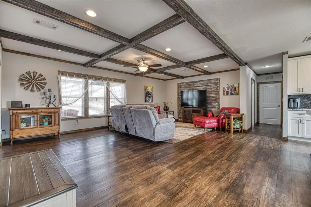 Photo 7 — 514 E Tenth Street, Leedey, OK 73654
