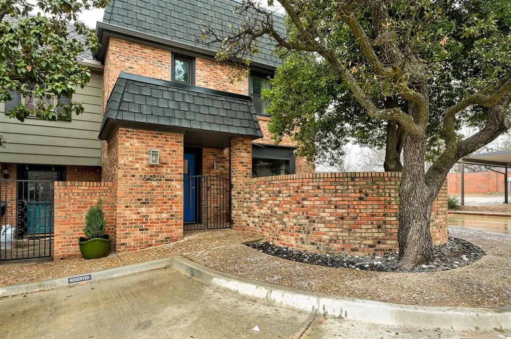 Front exterior — 6457 Brandywine Lane, Oklahoma City, OK 73116
