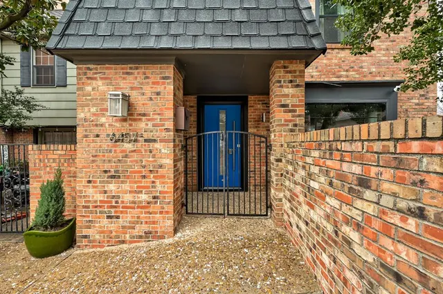 Photo 2 — 6457 Brandywine Lane, Oklahoma City, OK 73116