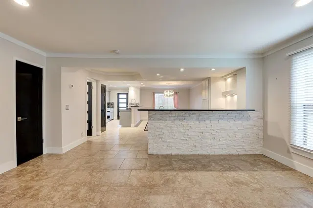 Photo 8 — 6457 Brandywine Lane, Oklahoma City, OK 73116