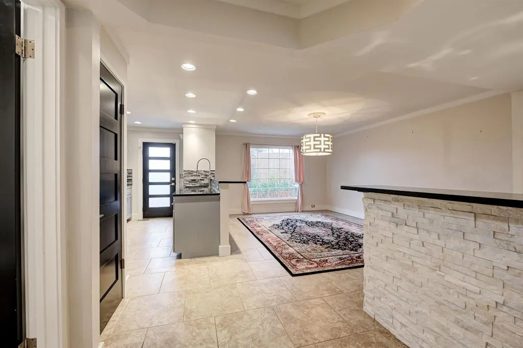 Photo 9 — 6457 Brandywine Lane, Oklahoma City, OK 73116