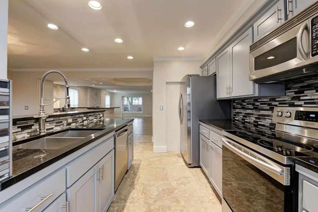 Photo 15 — 6457 Brandywine Lane, Oklahoma City, OK 73116