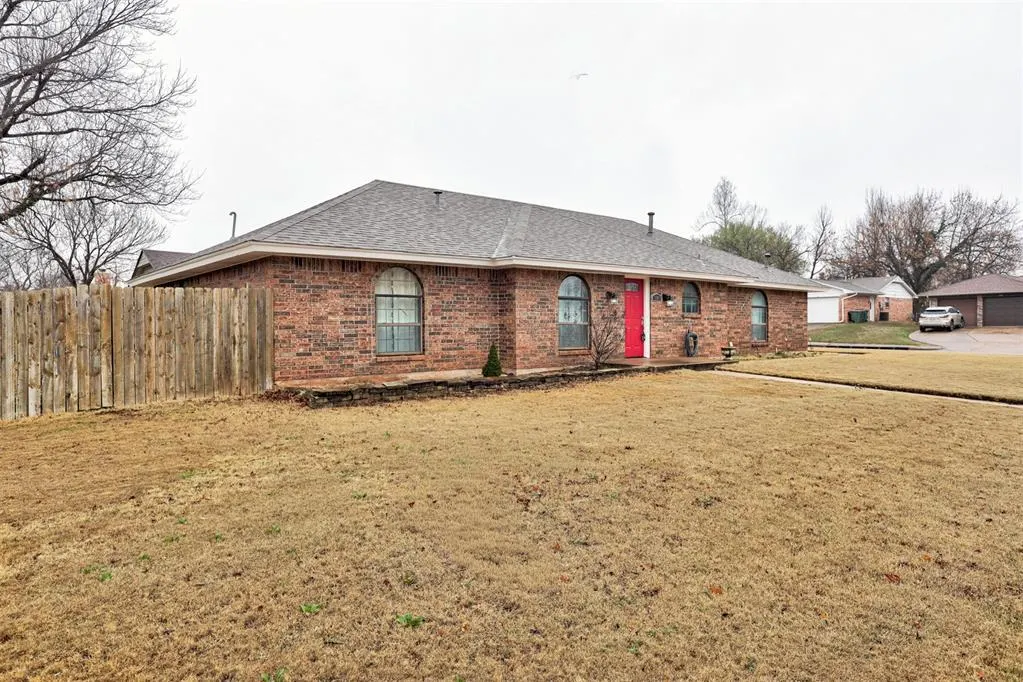 Photo 3 — 3808 Grandview Terrace, Edmond, OK 73013