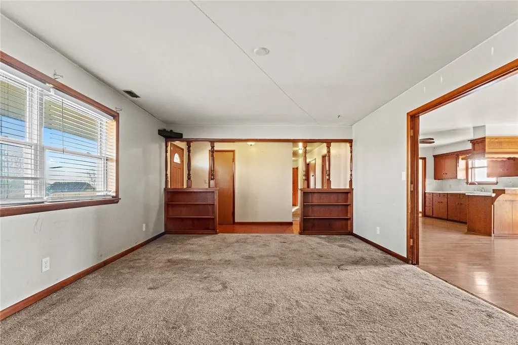 Photo 6 — 818 W 4th Street, Custer City, OK 73639