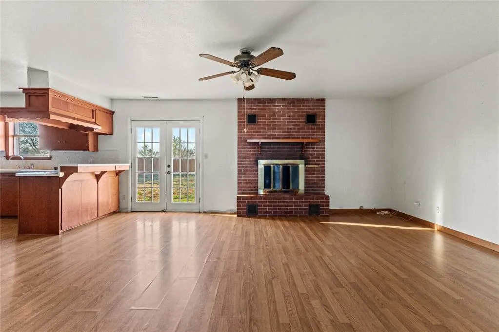 Photo 7 — 818 W 4th Street, Custer City, OK 73639