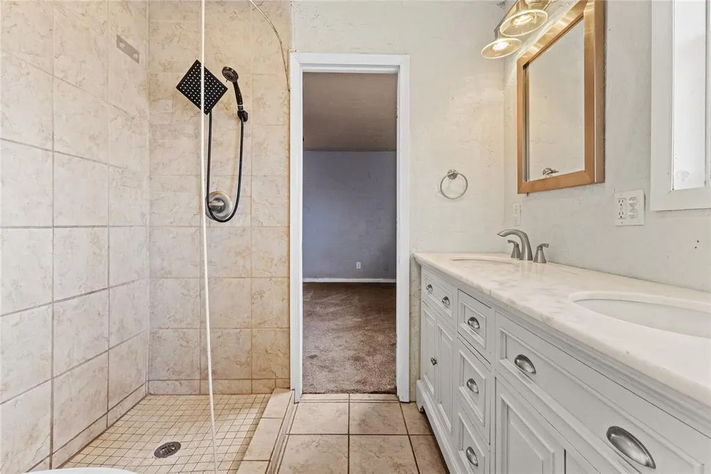 Photo 23 — 818 W 4th Street, Custer City, OK 73639
